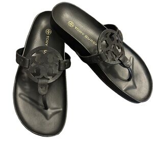 NWOB Tory Burch Logo Medallion Leather Thong Cushioned Cloud Miller Sandals
